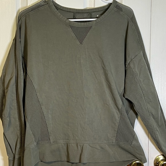 Athleta Tops - Athleta Olive Green Top